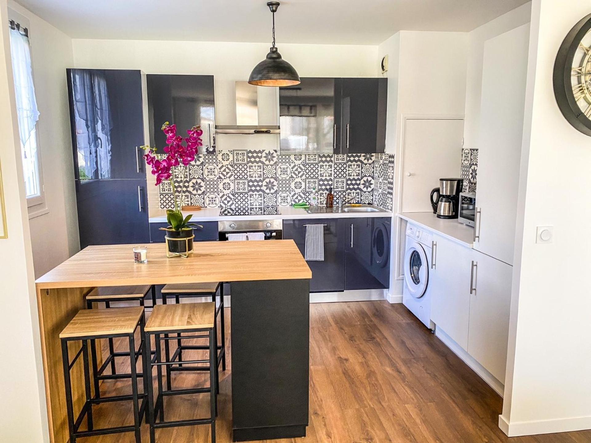 T3 Moderne Avec Balcon Terrasse Et Parking Gratuit Apartment Ниор Екстериор снимка